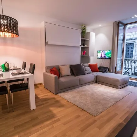 Le Balcon De La Vieille Apartment